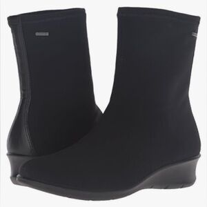 FELICIA GORE-TEX Removable leather-covered inlay soles. Comfort Fibre Sz. 40/9.5